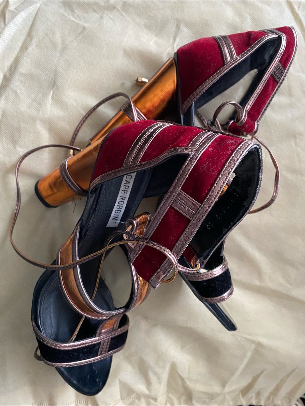 Cape Robbin Burgundy Velvet Block 41/2in Heel Sandals with Copper Trim